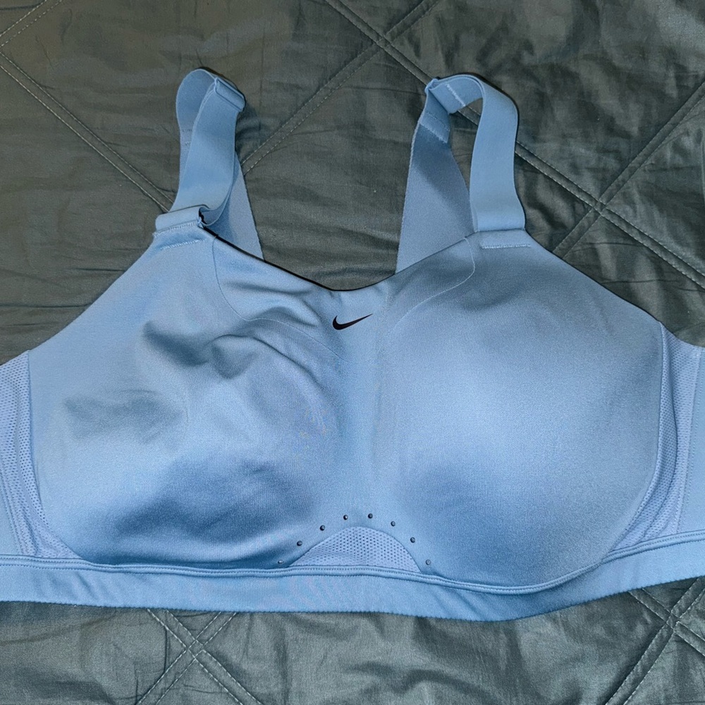 Nike plus size women’s sports bra